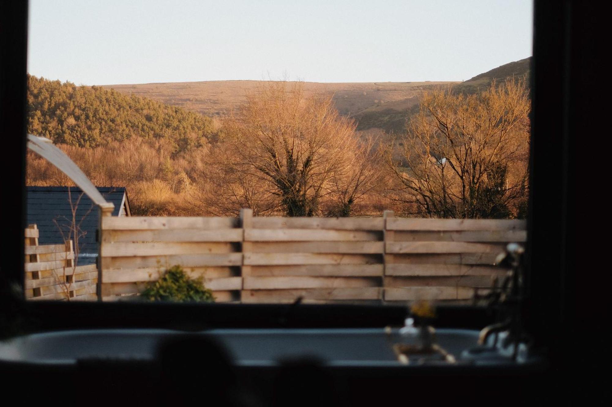 Two Unique Cabins Wrapped In Beautiful Welsh Scenery Presteigne Экстерьер фото