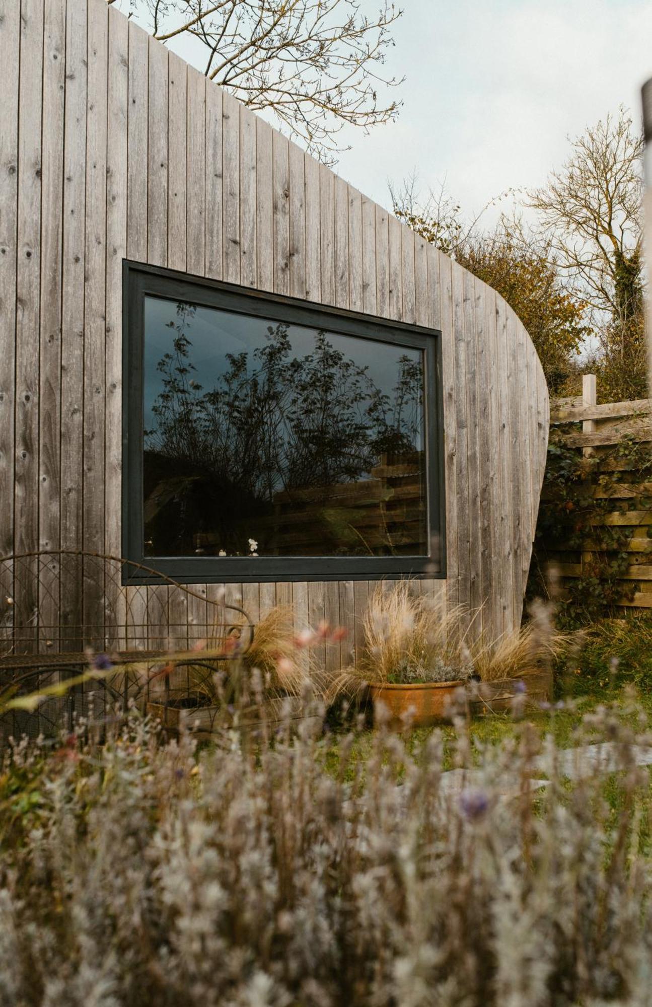 Two Unique Cabins Wrapped In Beautiful Welsh Scenery Presteigne Экстерьер фото